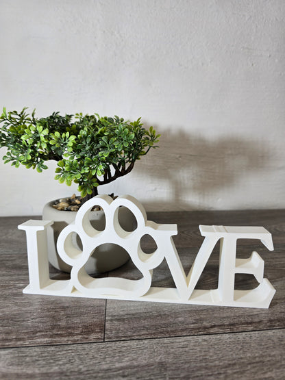 Love Schriftzug mit Pfote