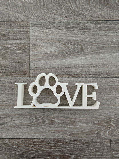 Love Schriftzug mit Pfote